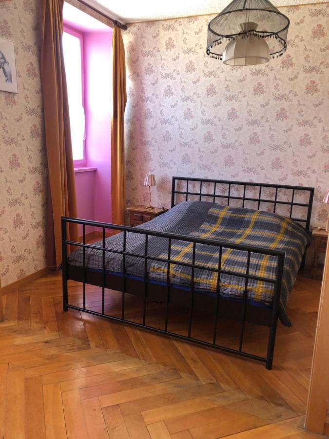 Chambres D'Hotes Le Passiflore Les Brenets Exterior foto