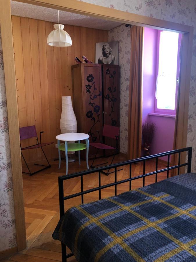 Chambres D'Hotes Le Passiflore Les Brenets Exterior foto