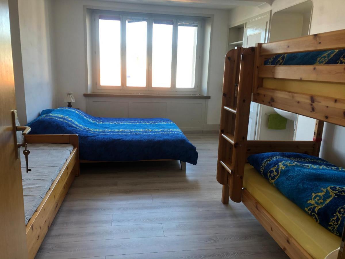 Chambres D'Hotes Le Passiflore Les Brenets Exterior foto