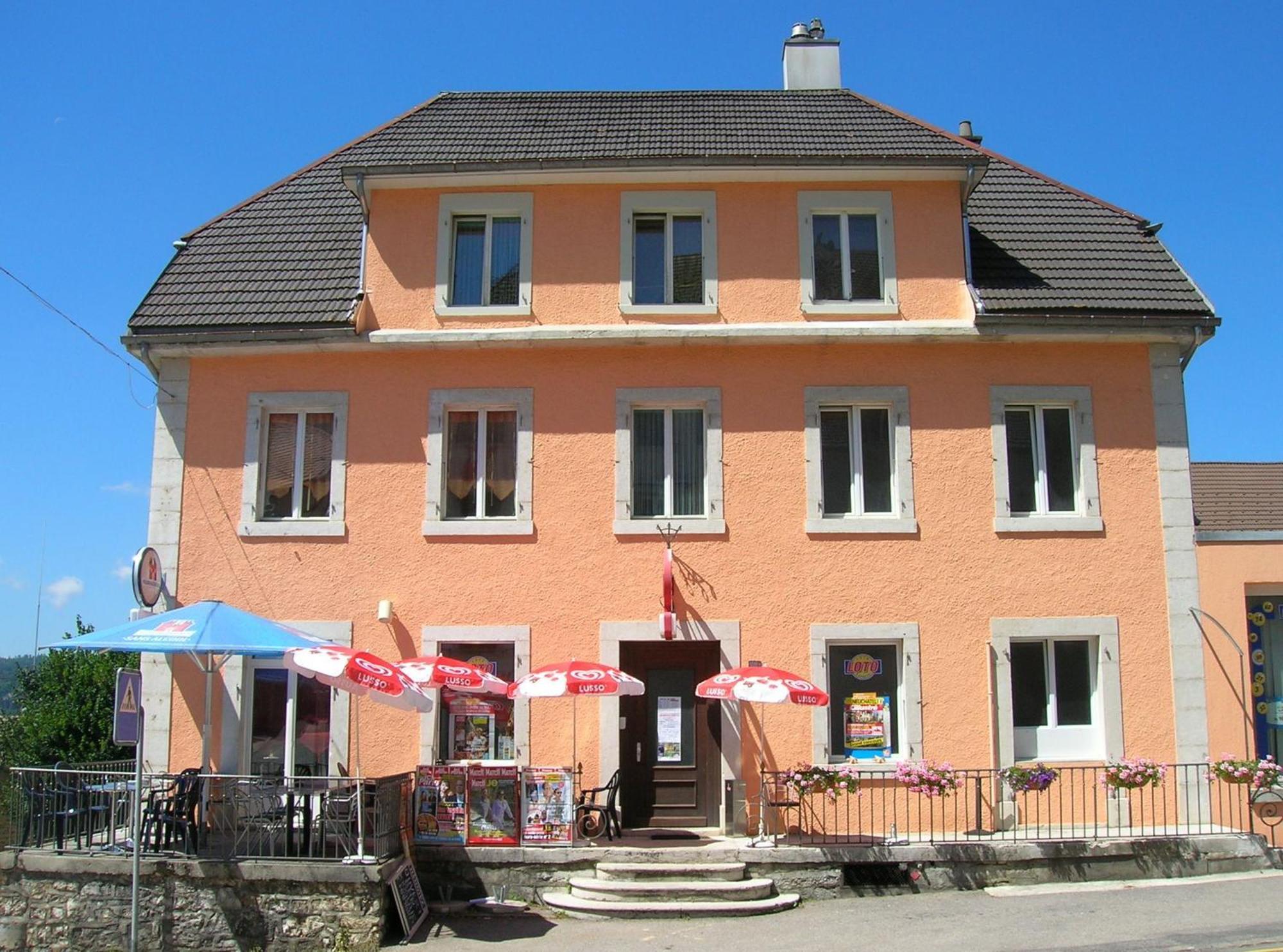 Chambres D'Hotes Le Passiflore Les Brenets Exterior foto