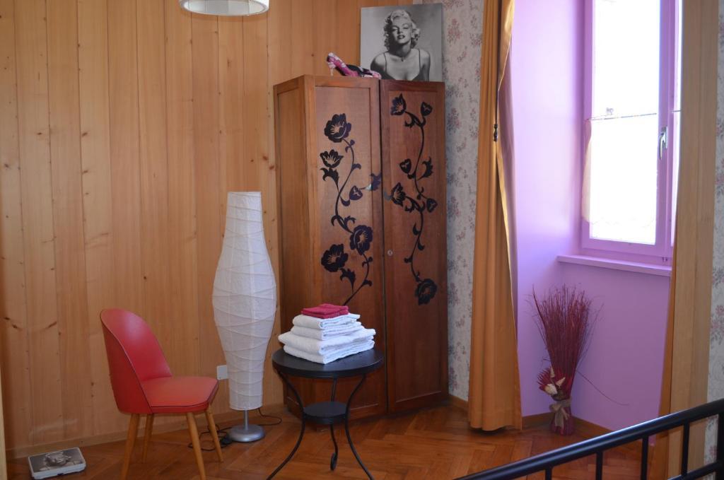 Chambres D'Hotes Le Passiflore Les Brenets Exterior foto